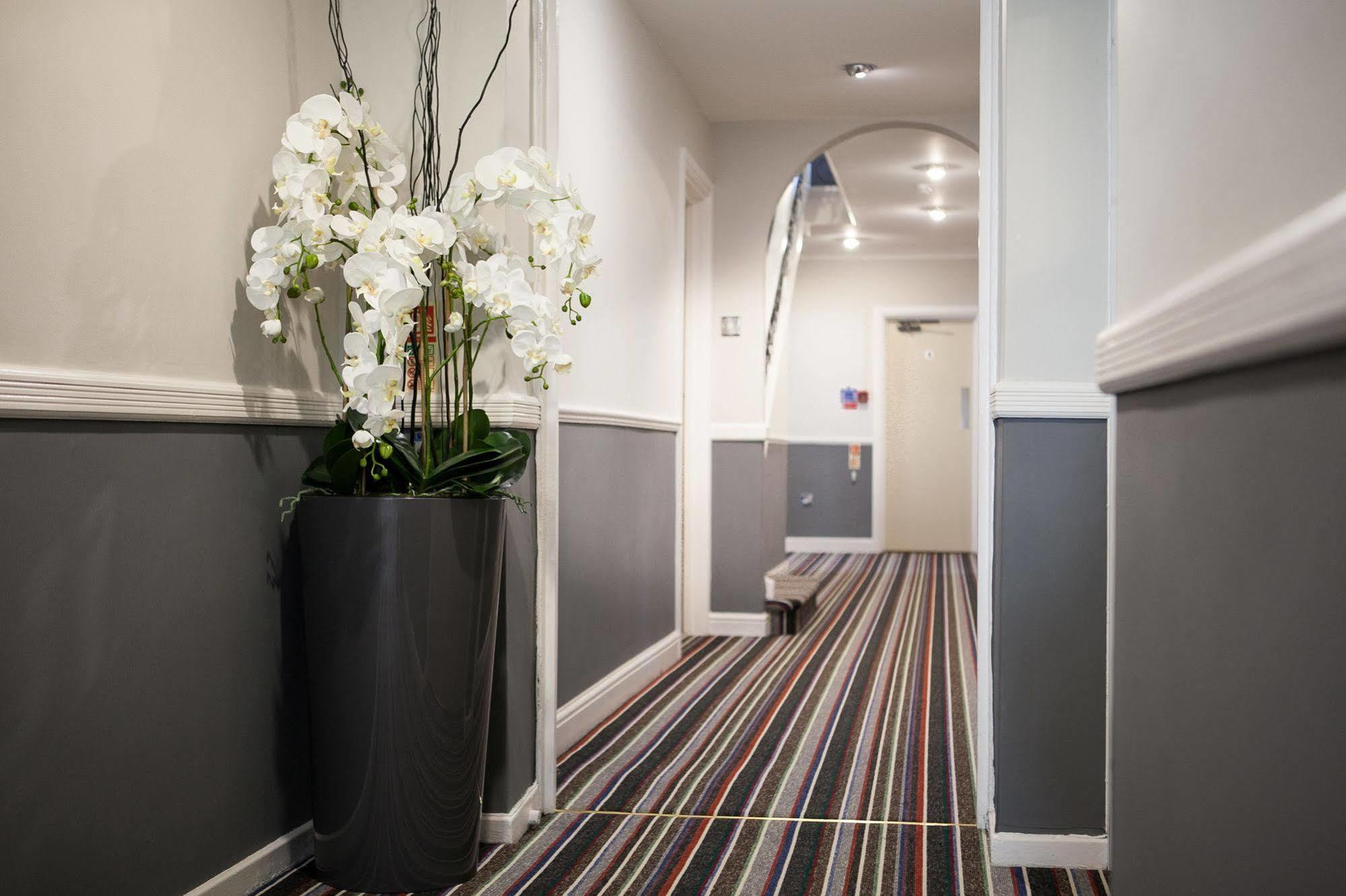 Celtic International Hotel Cardiff Airport Barry Εξωτερικό φωτογραφία